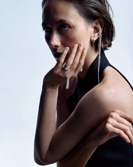 Срібна каблучка SHEEN WITH CHAINS / Каблучки жіночі + 4